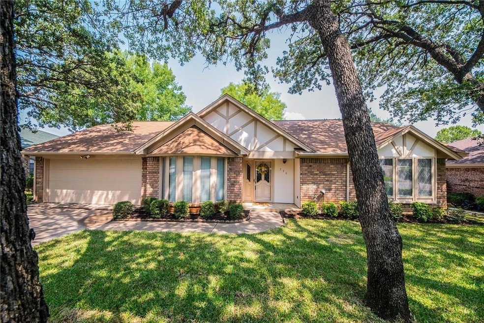736 Highland Crest Dr, Hurst, TX 76054 - photo 1