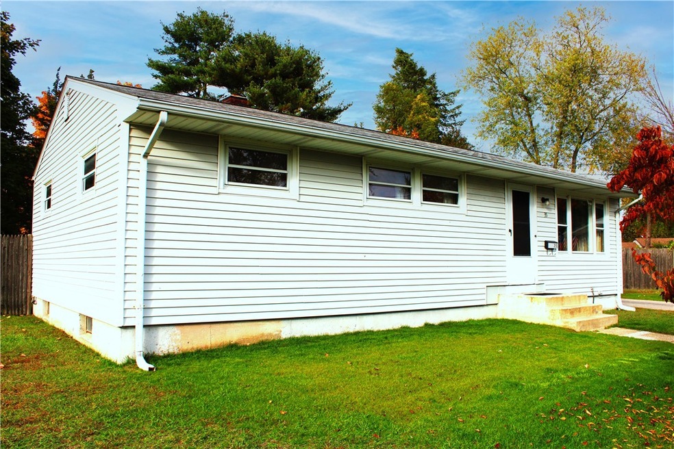 35 Hoyt St, Warwick, RI 02886 - photo 1