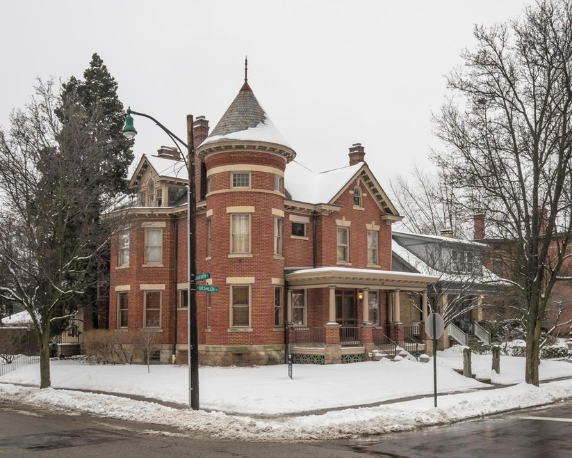 207 E Deshler Ave, Columbus, OH 43206 - photo 1