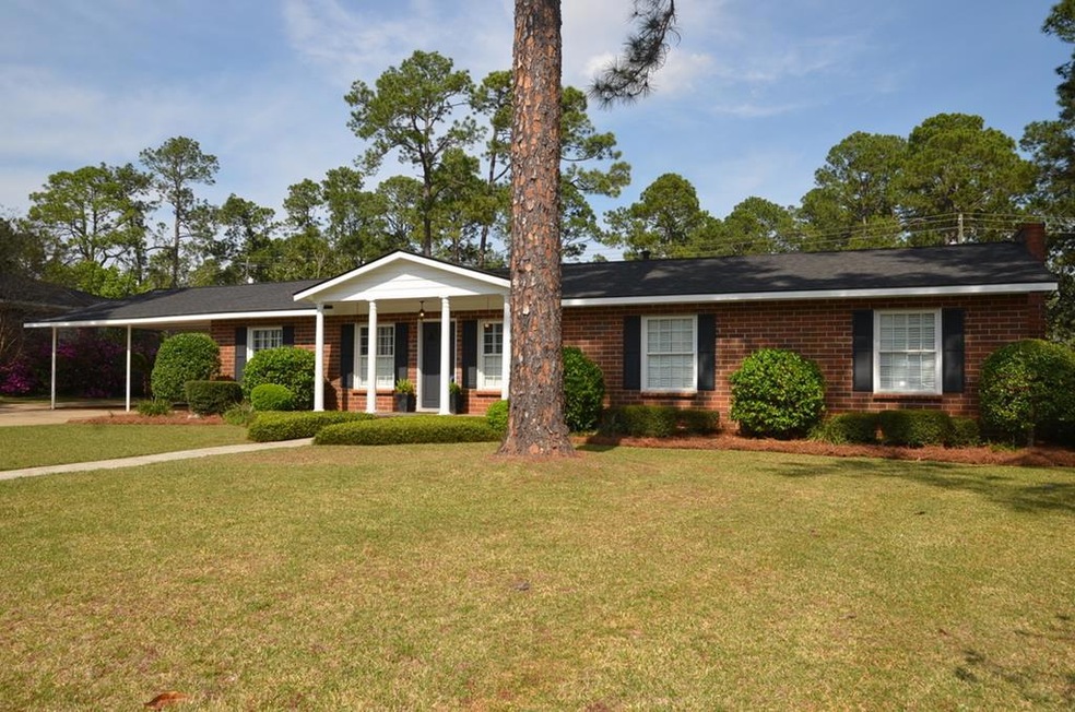 1822 Lullwater Rd, Albany, GA 31707 - photo 1