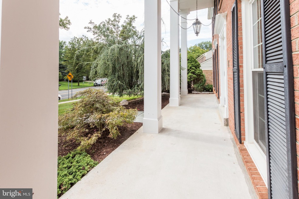 8905 Falls Chapel Way, Potomac, MD 20854 - photo 1