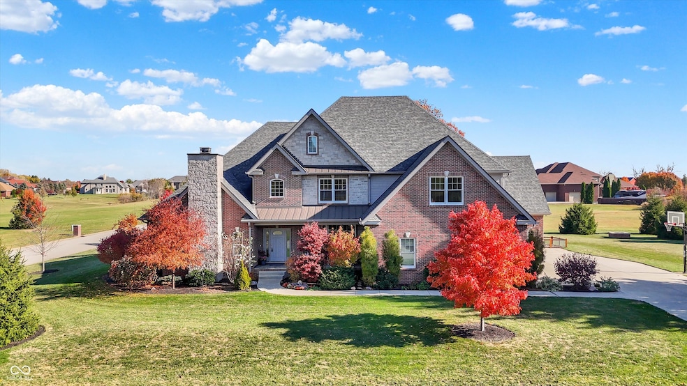 Beautiful, 2017 Custom Build Home on 0.58 acre lot in Normandy Farm