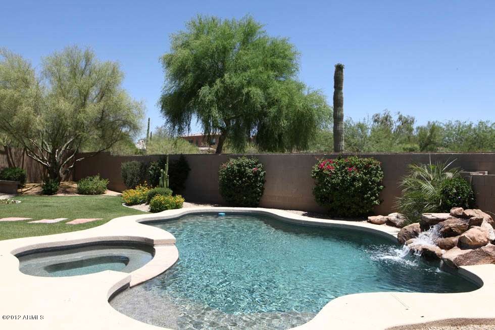 Pebbletec Pool and Htd Spa!