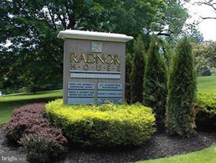 Radnor House unit 810, Bryn Mawr, PA 19010 - photo 1