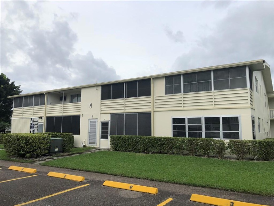 330 Camden N unit 330, West Palm Beach, FL 33417 - photo 1