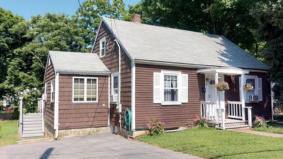 54 Bow St, Stoneham, MA 02180 - photo 1