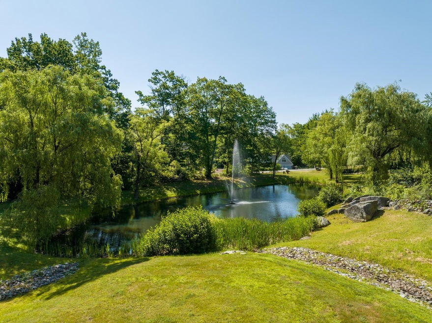 8 Eagle Point Ln, Meredith, NH 03253 - photo 1