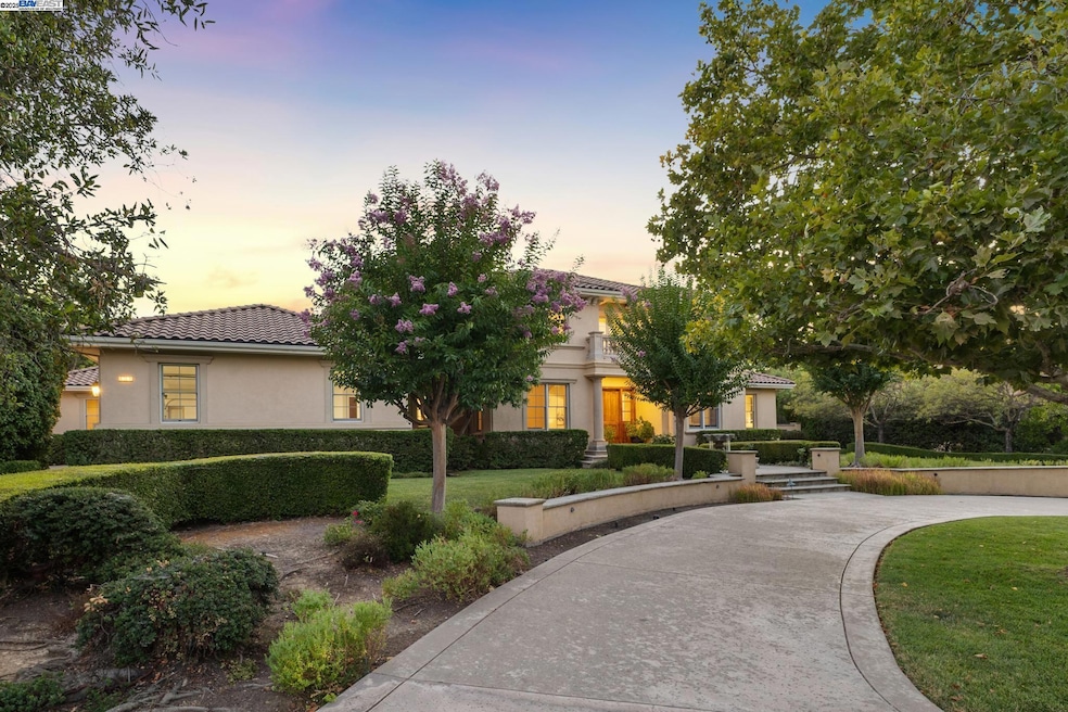 Sold $4,000,000 • Co-Listing Agent