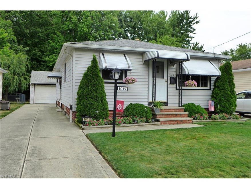 Meticulously Maintained inside and out...1015 Cent