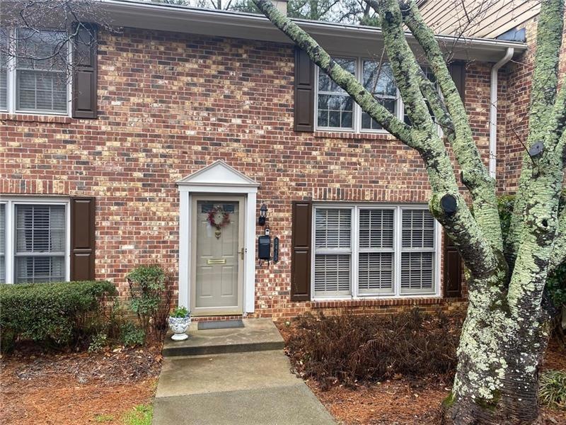 2415 Northlake Ct