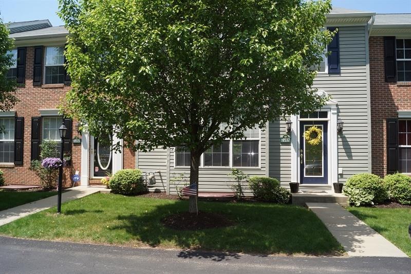 Welcome to this tree lined street in the quaint Fo