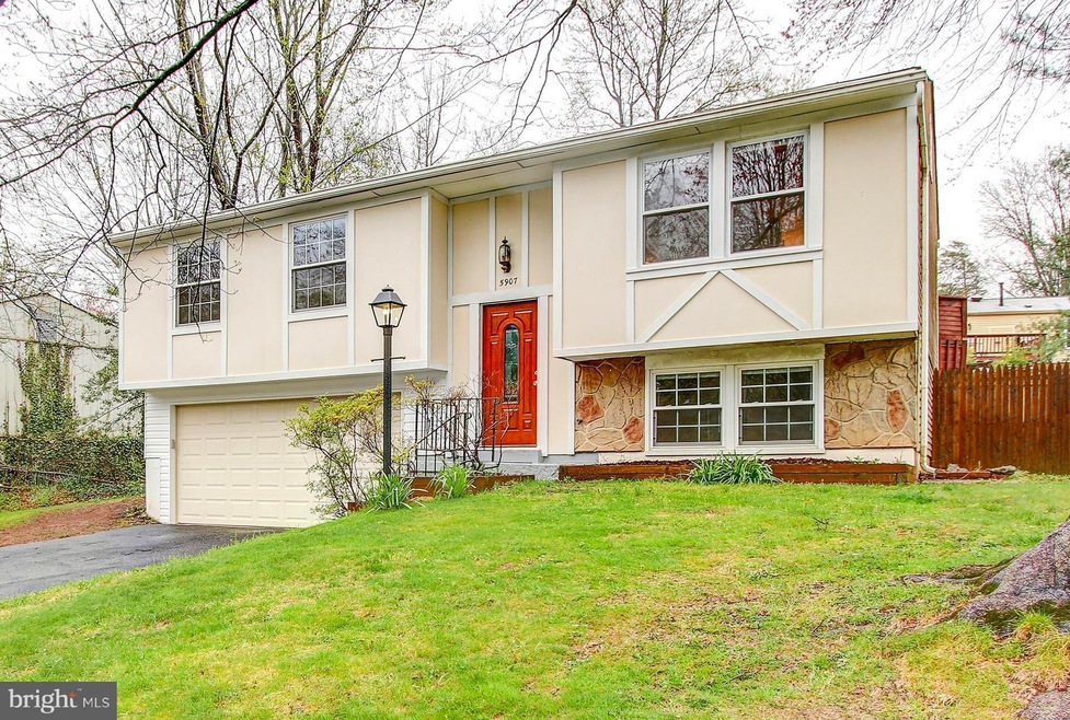 5907 Aplomado Dr, Burke, VA 22015 - photo 1