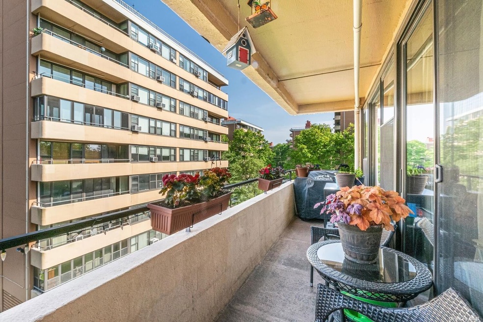 715 162nd St Unit 5B, Whitestone, NY 11357 MLS ONE3478897