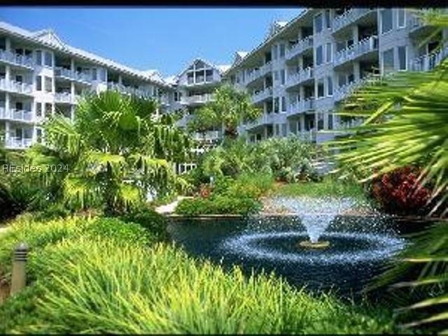Beautifully landscaped gardens and lagoons with fo