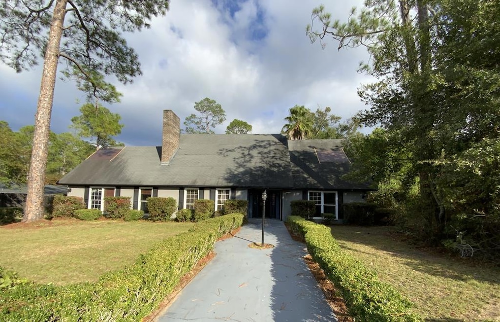 1103 Stewart Ave, Bainbridge, GA 39819 - photo 1