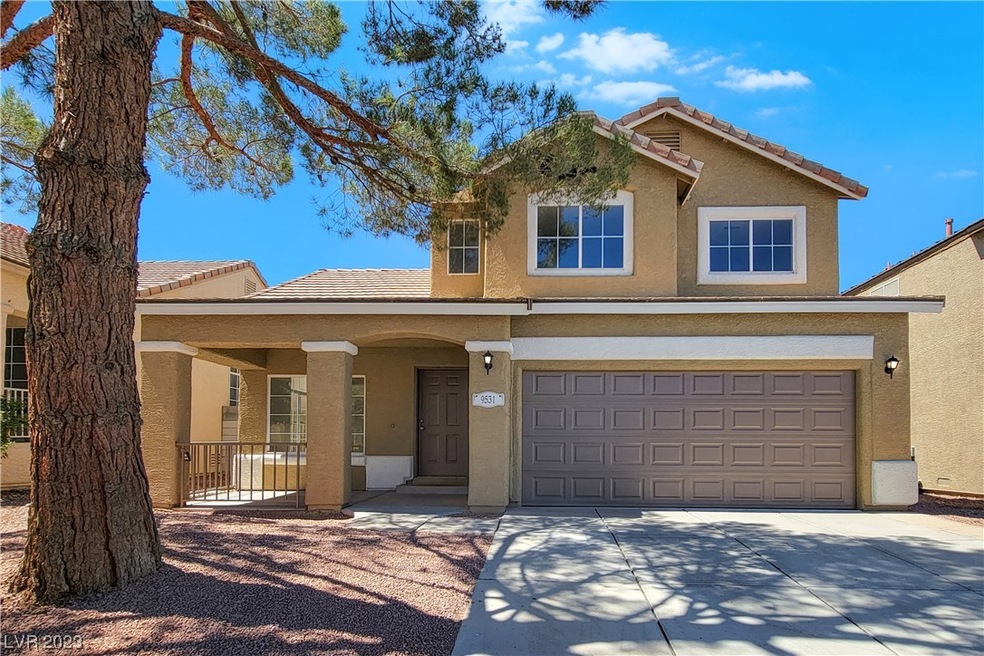 Fantastic 2 Story Home in Silverado Ranch! Fresh 2