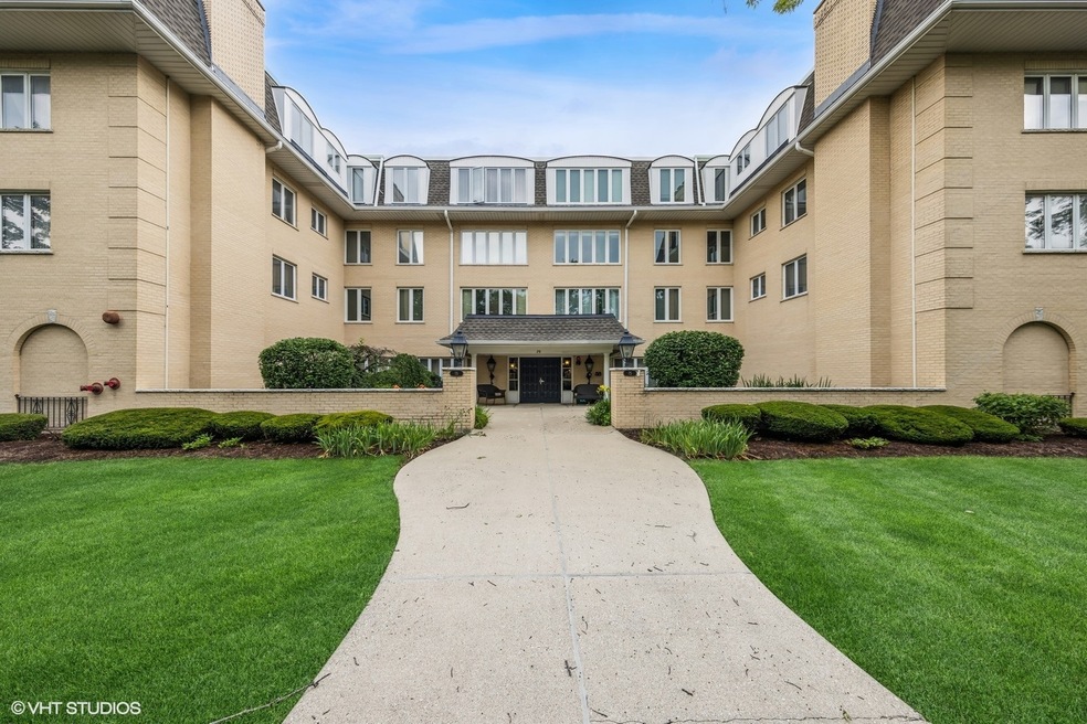 75 6th Ave unit 301, La Grange, IL 60525 - photo 1