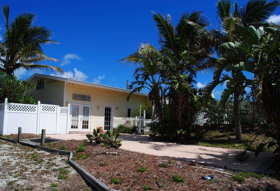 Front view of home