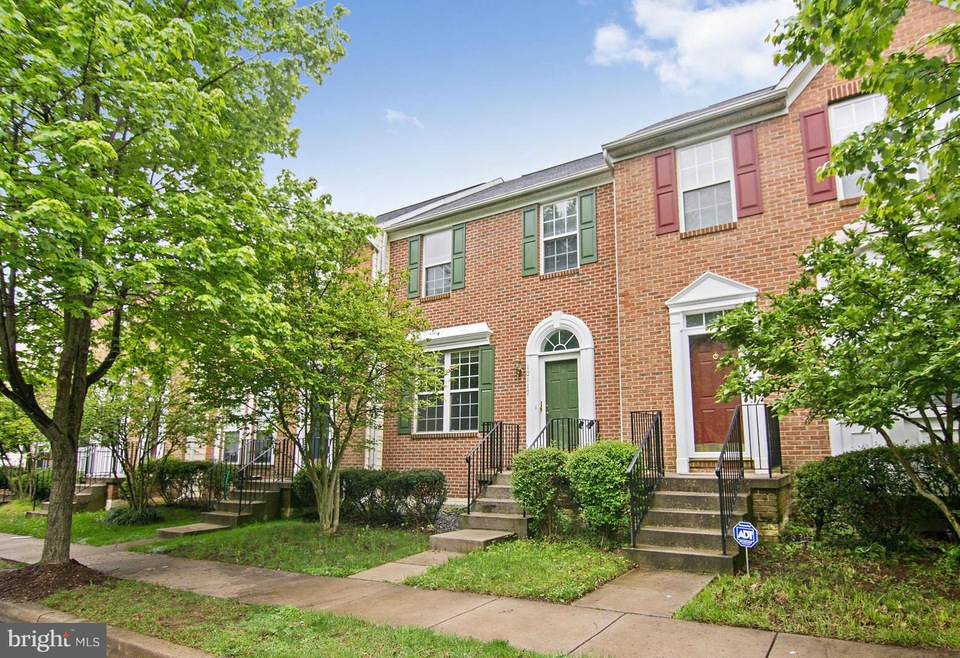 10117 Tulip Tree Dr, Bowie, MD 20721 - photo 1