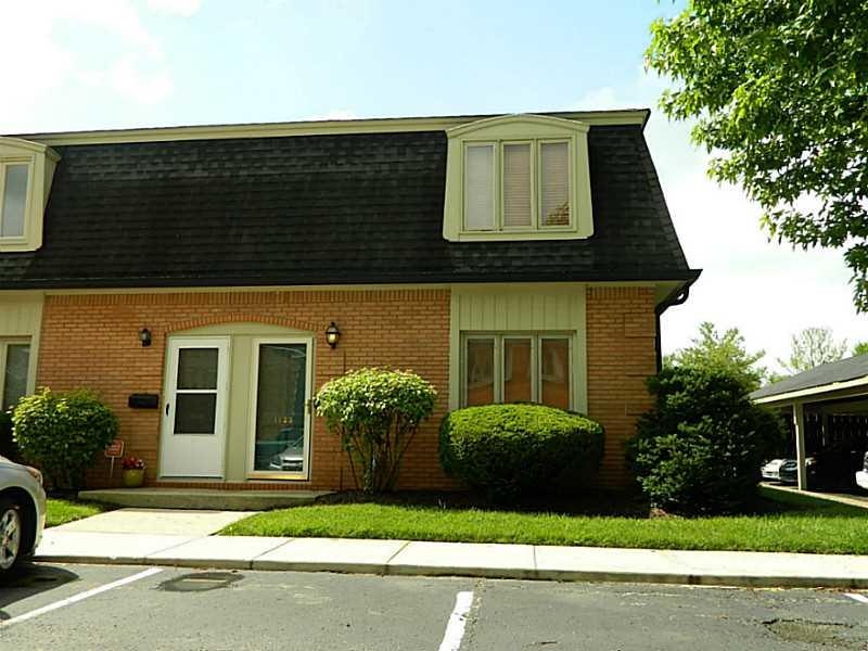 1133 Canterbury Square Dr S, Indianapolis, IN 46260 - photo 1