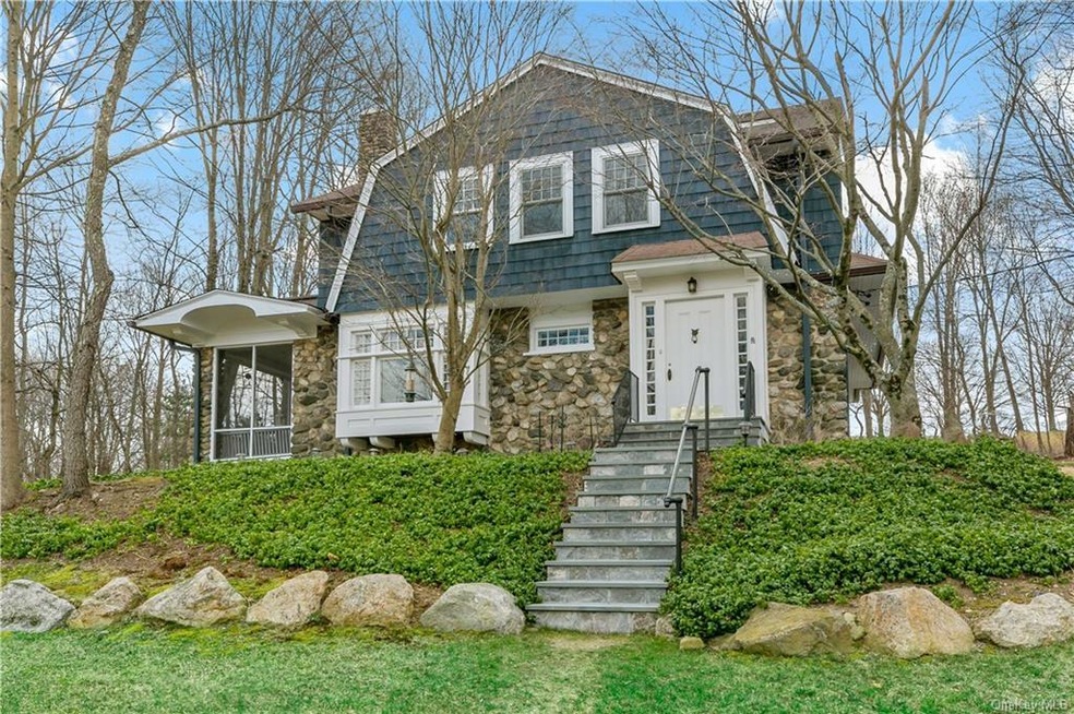Charming c. 1911 Arts & Crafts Colonial with Excel