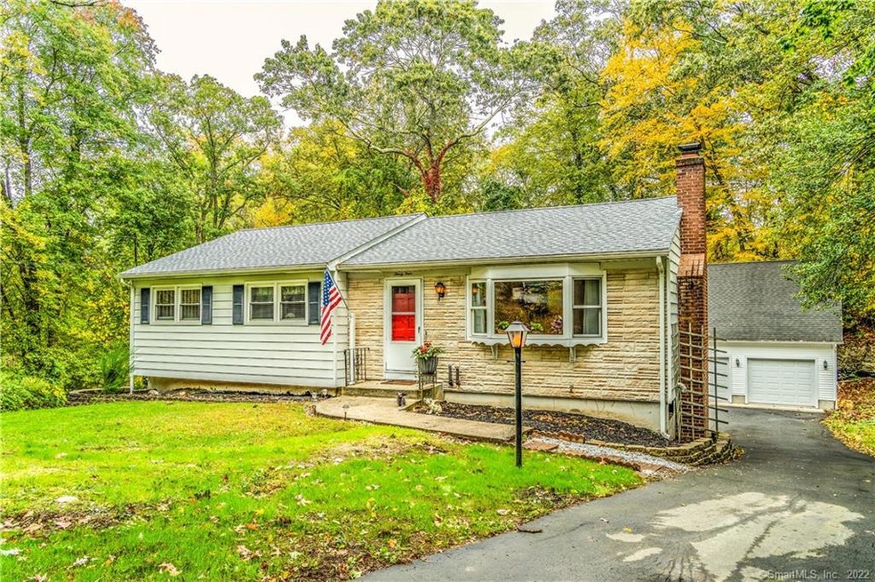 34 Richard Rd, Gales Ferry, CT 06335 - photo 1