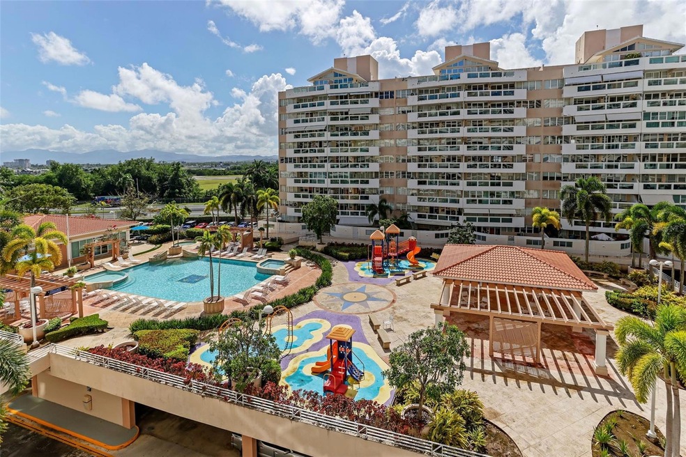 1020 Diaz Way unit 610, Carolina, PR 00979 - photo 1