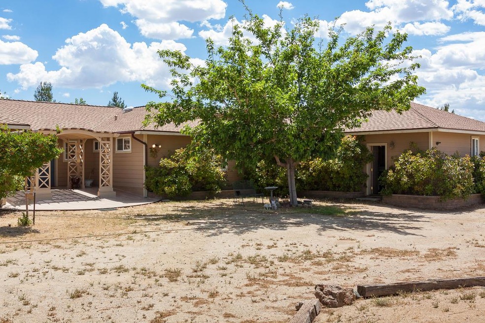 3400 Dacite Ave, Rosamond, CA 93560 - photo 1