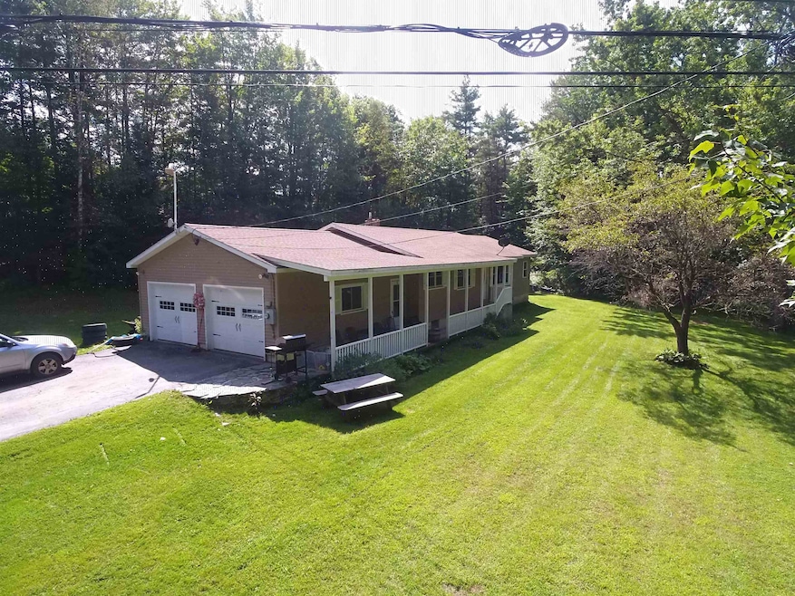 923 Daniels Farm Rd, Saint Johnsbury, VT 05819 - photo 1