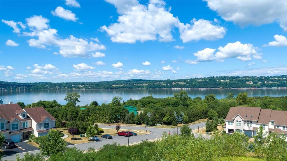 62 Champlain Way unit 64, Beacon, NY 12508 - photo 1