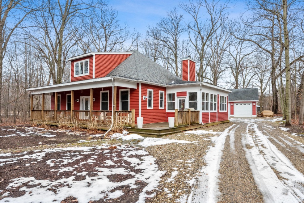 18599 Chase Ln, New Buffalo, MI 49117 - photo 1