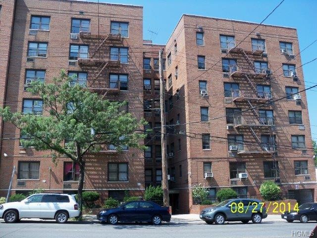 3123 Bailey Ave unit 6F, Bronx, NY 10463 - photo 1