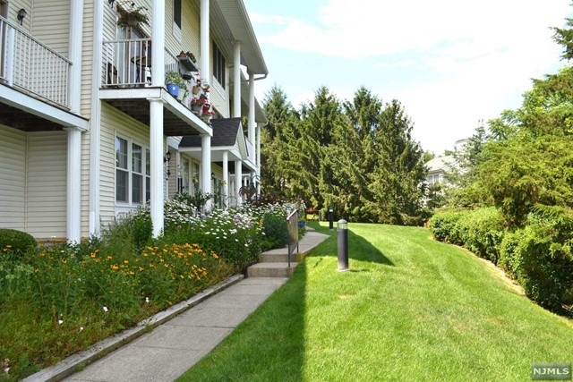 22 Amherst Ct unit K17, Hamburg, NJ 07419 - photo 1