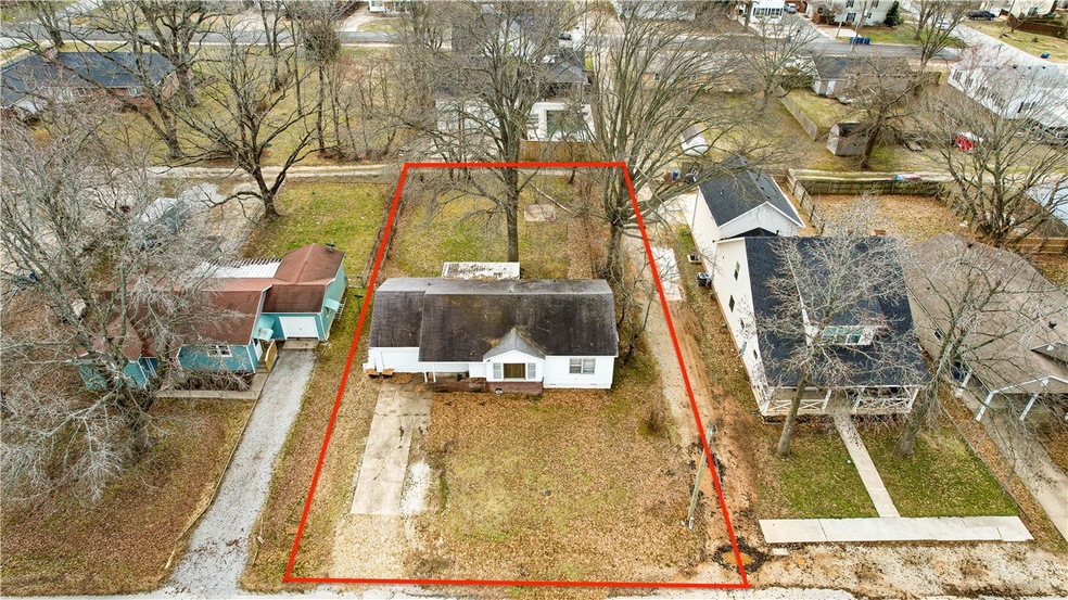 409 NW 7th St, Bentonville, AR 72712 - photo 1