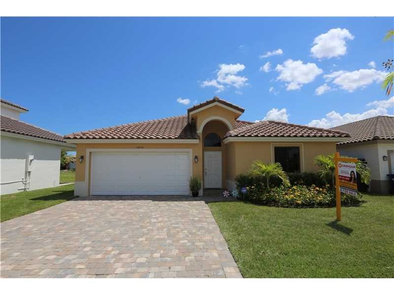 16474 SW 53rd St, Miami, FL 33185 - photo 1