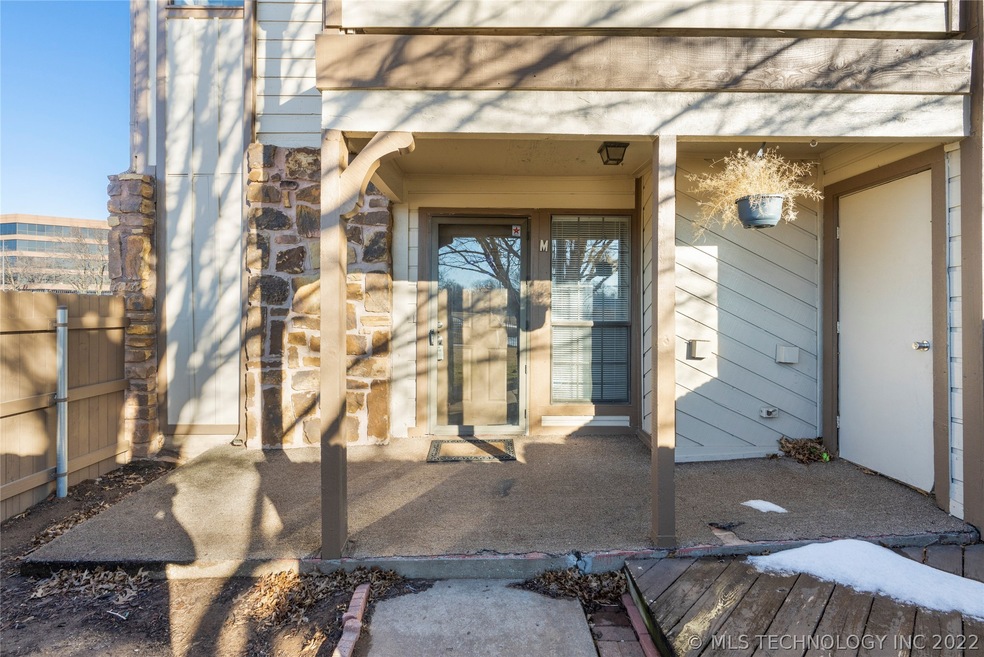 Charming 2 bed, 1.5 bath condo in gated Shadow Mou