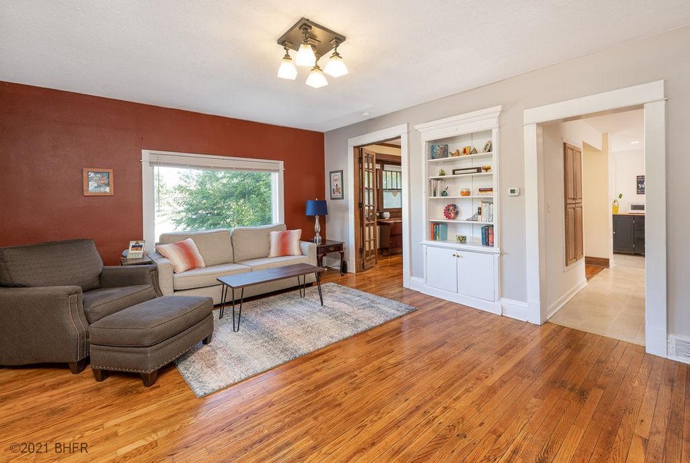 747 36th St, Des Moines, IA 50312 - photo 1