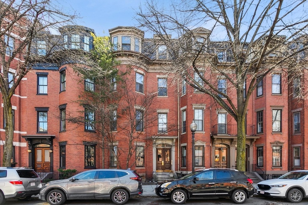 146 Warren Ave unit 2, Boston, MA 02116 - photo 1