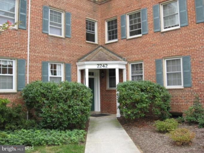 2242 Washington Ave unit 103, Silver Spring, MD 20910 - photo 1