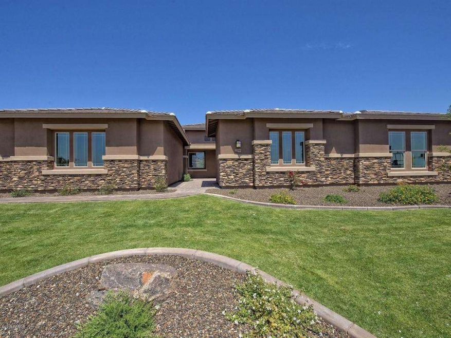 001_Beautiful Curb Appeal