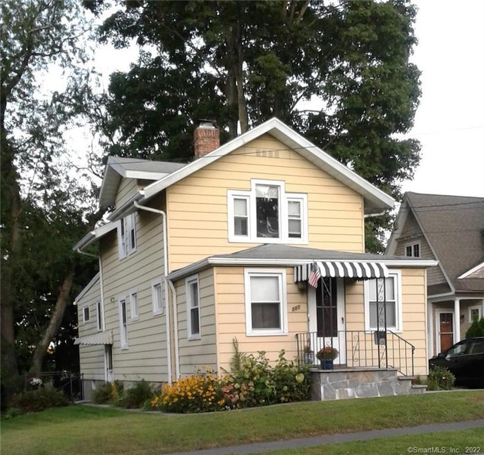 301 S Pine Creek Rd, Fairfield, CT 06824 - photo 1