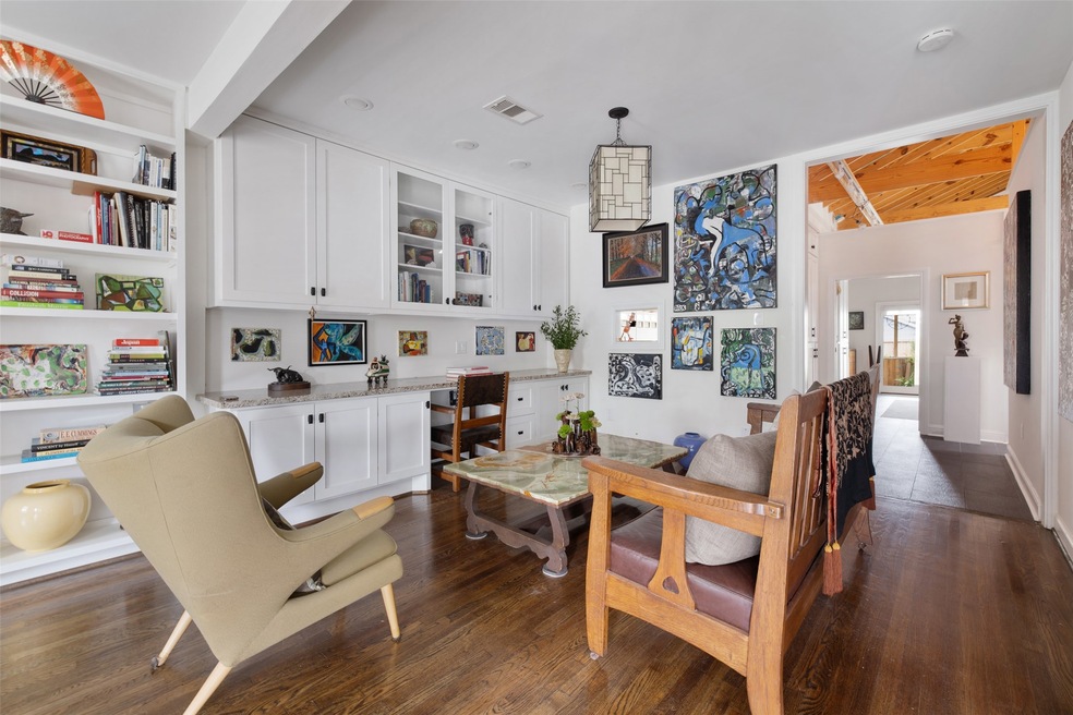 617 Oxford St, Houston, TX 77007 - photo 1