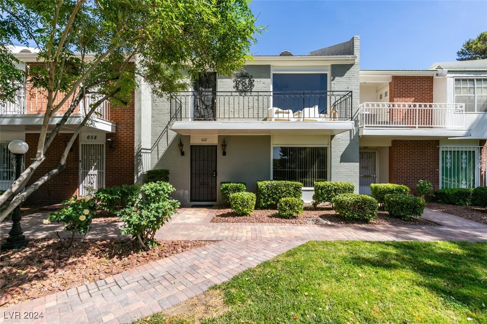Steps away from the pool and Golf course views.