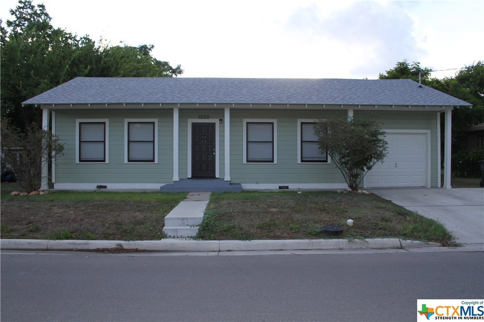 1020 N San Marcos St, Seguin, TX 78155 - photo 1