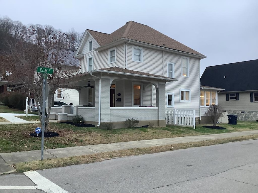 124 4th St, Paintsville, KY 41240 - photo 1