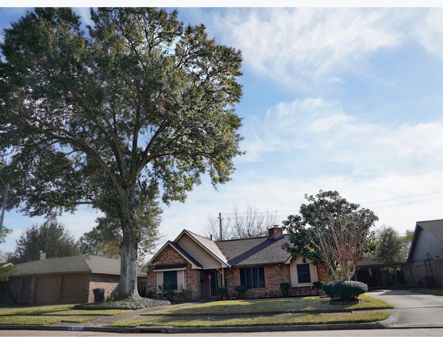 8330 Lettie St, Houston, TX 77075 - photo 1