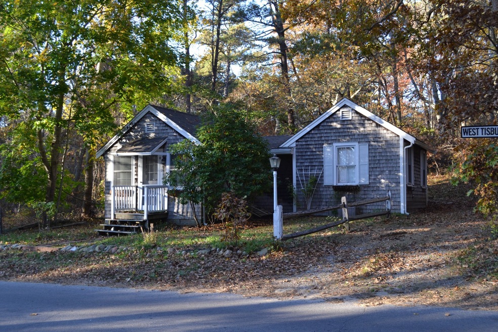 1 Lamberts Cove Road Wt & 699 Lamberts Cove Rd Vh unit WT & VH, West Tisbury, MA 02575 - photo 1