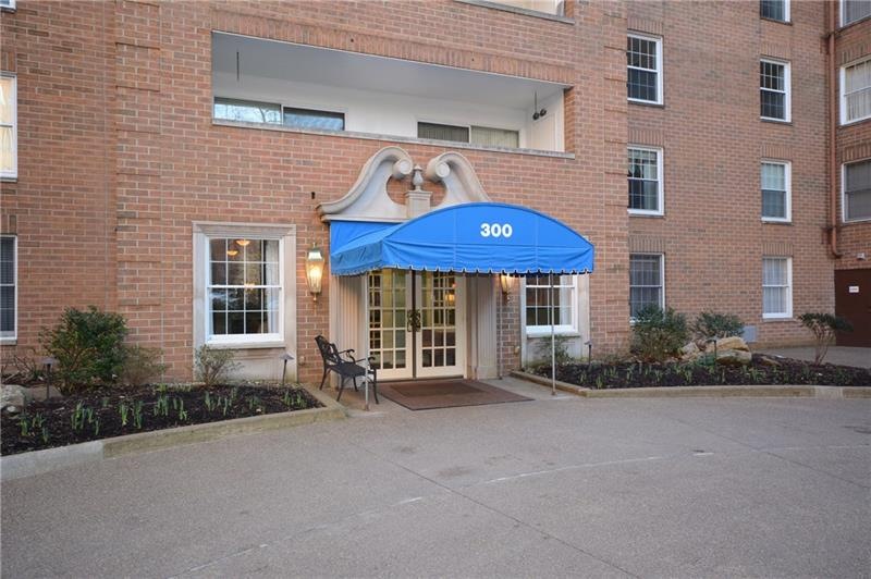All brick, well maintained high rise in great loca