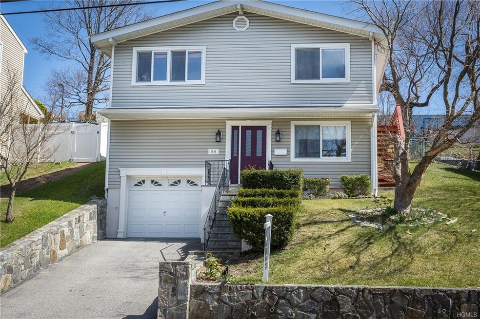 98 Maple St, Croton On Hudson, NY 10520 - photo 1