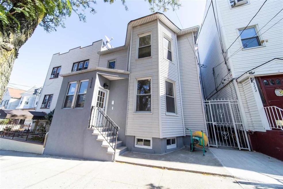 3224 Pleasant Ave unit 2, Weehawken, NJ 07086 - photo 1